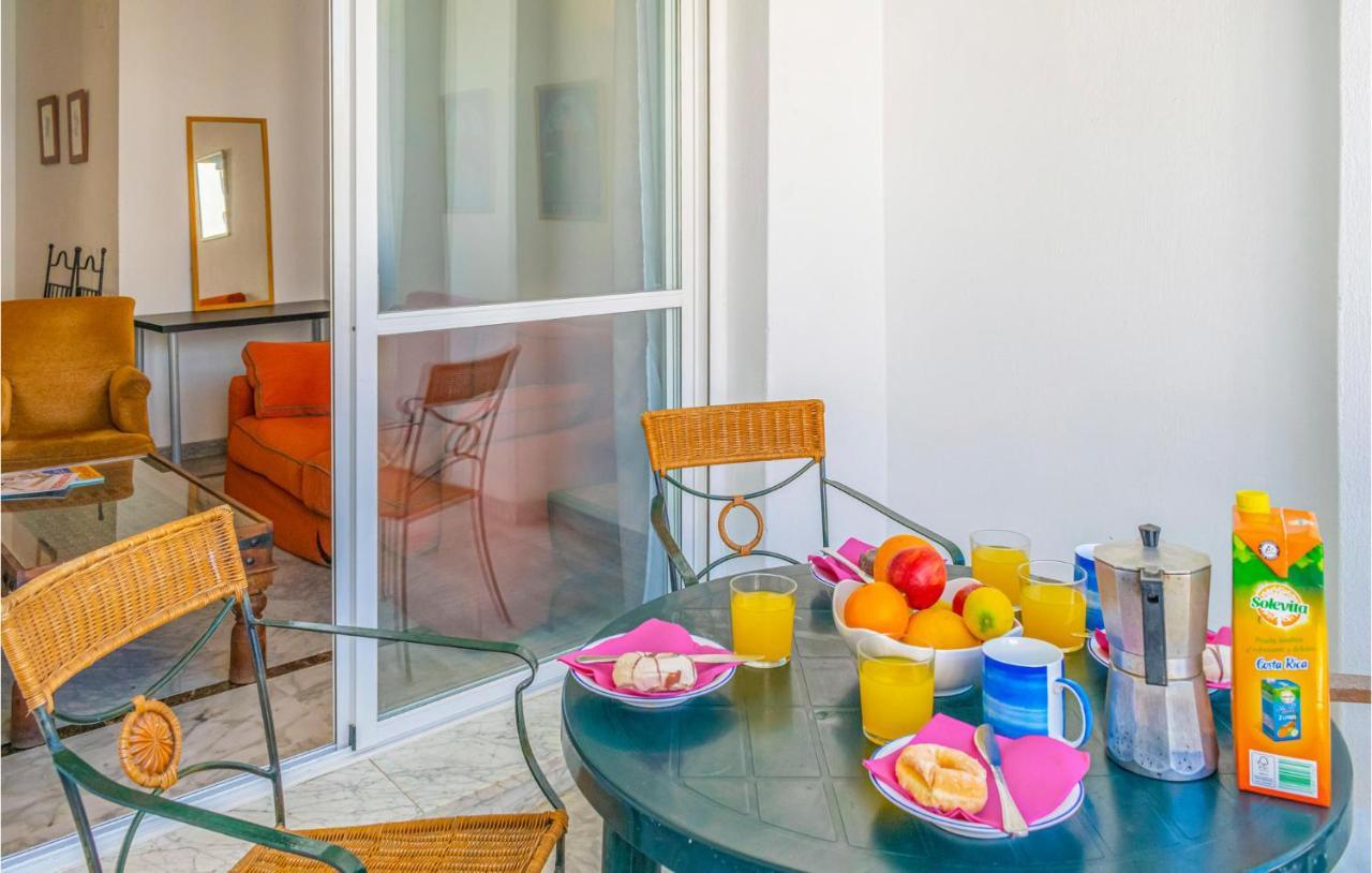 Lovely Apartment In Marbella With Kitchenette Kültér fotó