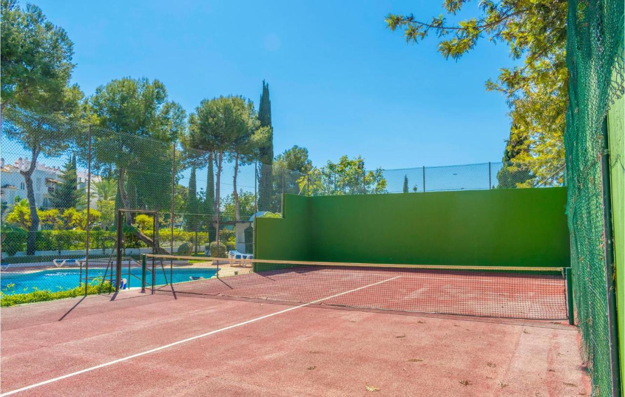 Lovely Apartment In Marbella With Kitchenette Kültér fotó