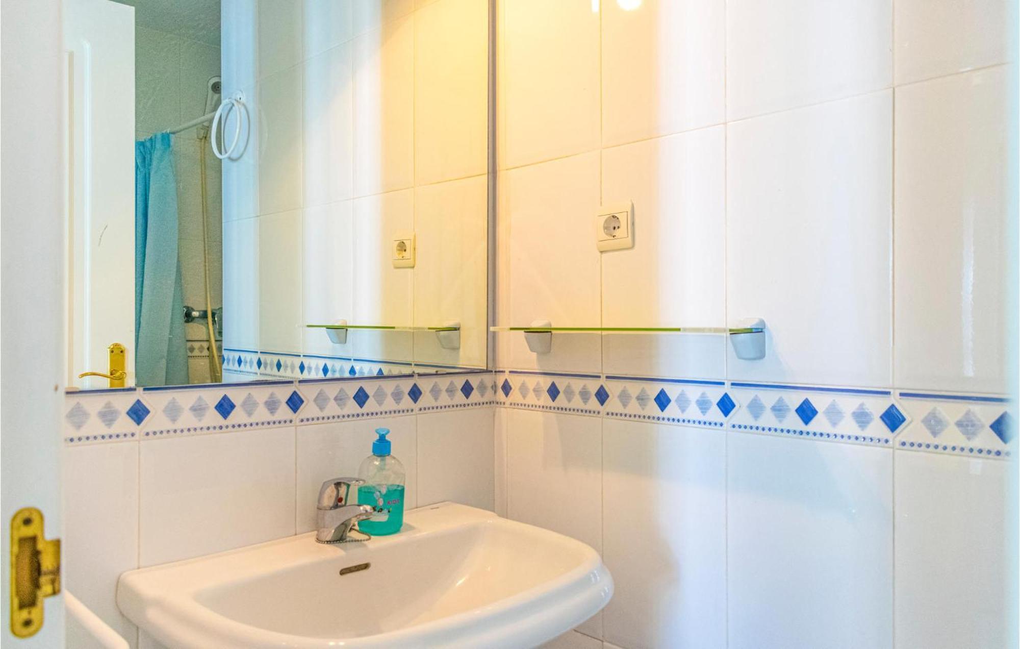 Lovely Apartment In Marbella With Kitchenette Kültér fotó